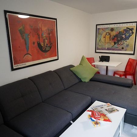 Neue Und Zentral Gelegene Wohnung In Щутгарт Екстериор снимка